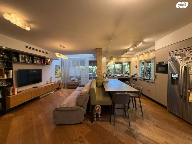 דו משפחתי, רמת חן, רמת גן