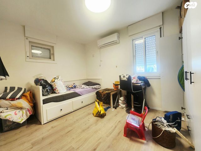 דירה, צלילי חנינא, ניר אביב, תל אביב יפו