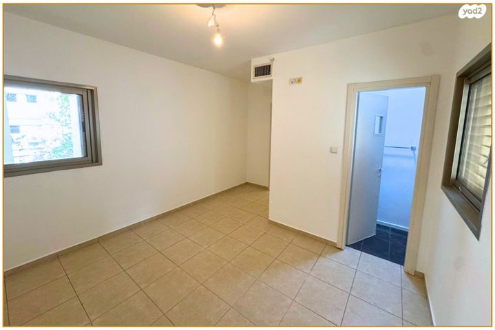 דירה, ראשונים, כפר סבא