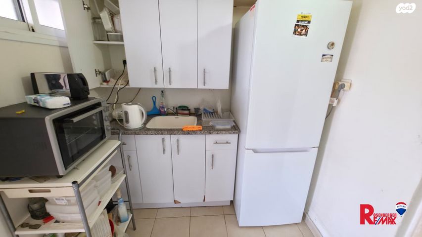 דירה, שפינוזה 1, שיכון גג, אזור