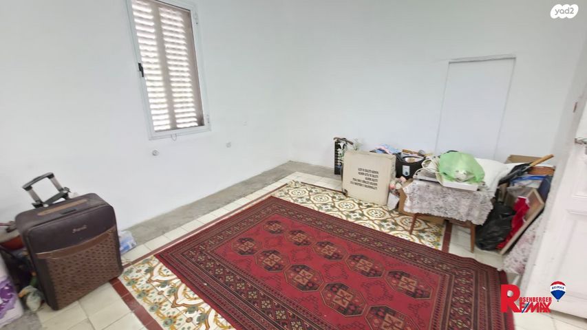 דירה, שפינוזה 1, שיכון גג, אזור