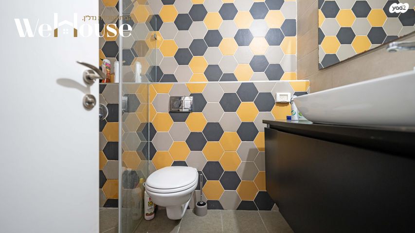 דירת גן, שאר ישוב, נווה יהושע, ערמונים, רמת גן