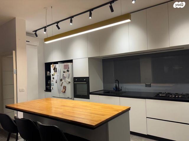 דירה, בנימין זאב באכר, תל חיים, תל אביב יפו