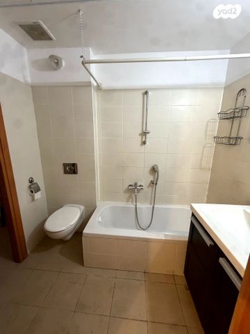 דירה, ניסים אלוני, צמרות איילון, פארק צמרת, תל אביב יפו