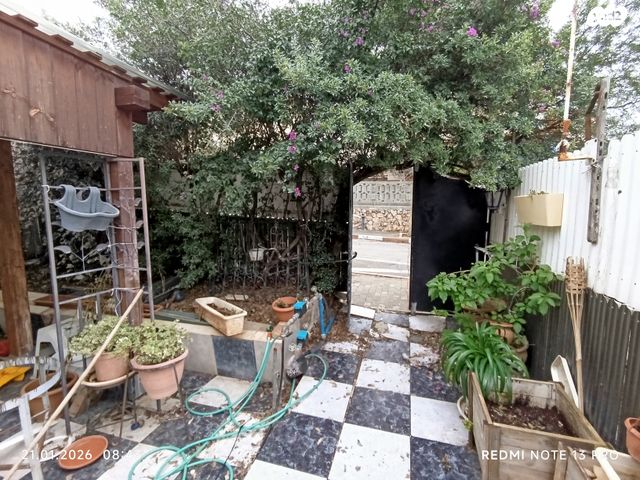 דו משפחתי, שאול המלך 12, יצחק רבין, מעלות תרשיחא