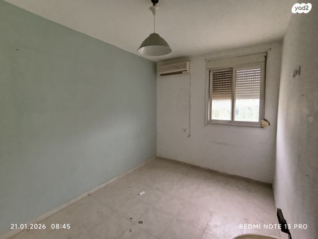 דו משפחתי, שאול המלך 12, יצחק רבין, מעלות תרשיחא