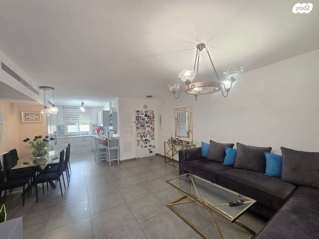 דירה, עמנואל זיסמן, חומת שמואל, הר חומה, ירושלים