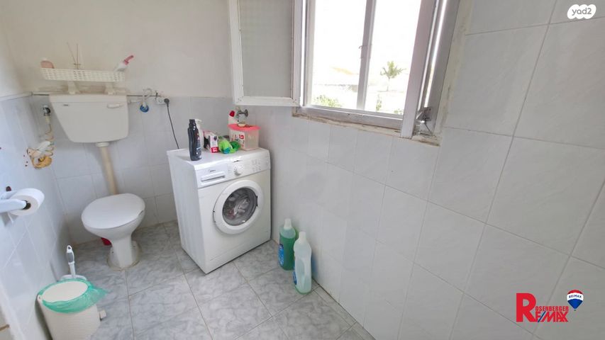 דירה, שפינוזה 1, שיכון גג, אזור