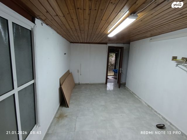 דו משפחתי, שאול המלך 12, יצחק רבין, מעלות תרשיחא