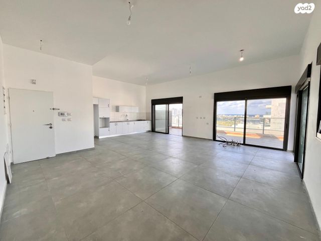 גג/ פנטהאוז, ליבנה, יצחק שמיר, נהריה