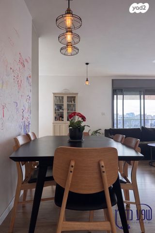 דירה, הצנחנים 4, אגרובנק, חולון