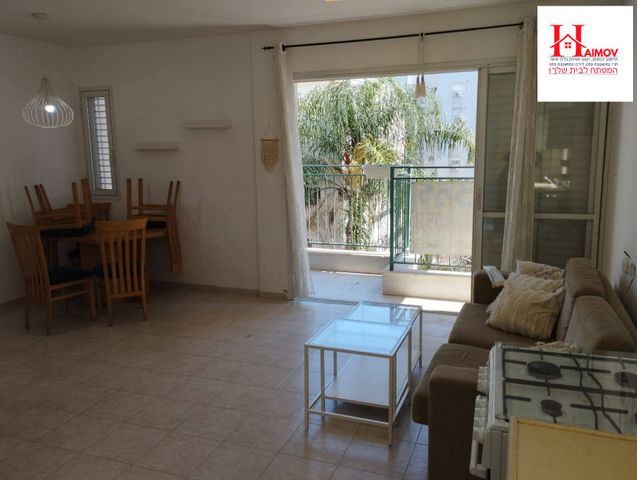 דירה, סמטת היסמין, נווה יהושע, ערמונים, רמת גן