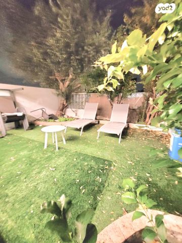 דו משפחתי, שיכוני המזרח, ראשון לציון