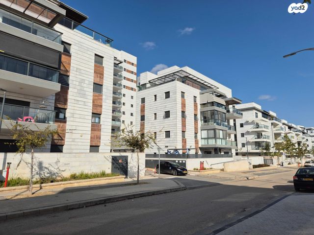 דירה, יהדות איטליה, רמת יורם, נתיבות