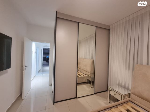 דירה, יעקב אבינו, אחיסמך, לוד