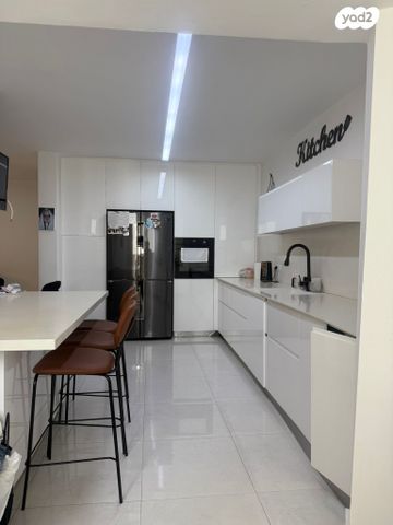 דירה, שדרות צה"ל, ההעפלה, קרית גת