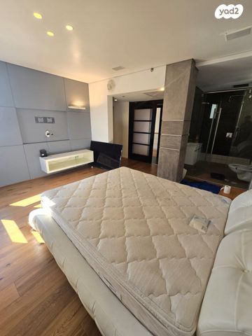 דירה, הנביאים, דרום מערב ותיק, בת ים