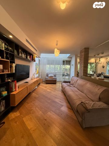 דו משפחתי, רמת חן, רמת גן