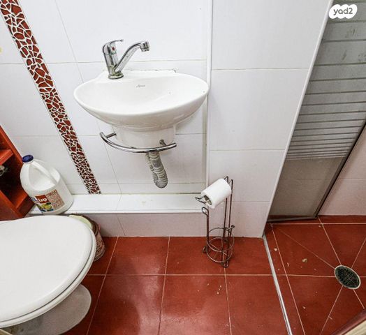 דירה, זכריה הלל 13, מחנה יהודה, פתח תקווה