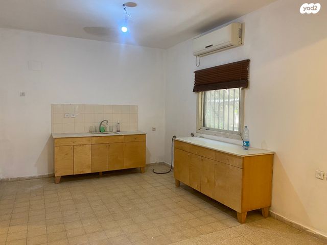 חיים ואלישע 