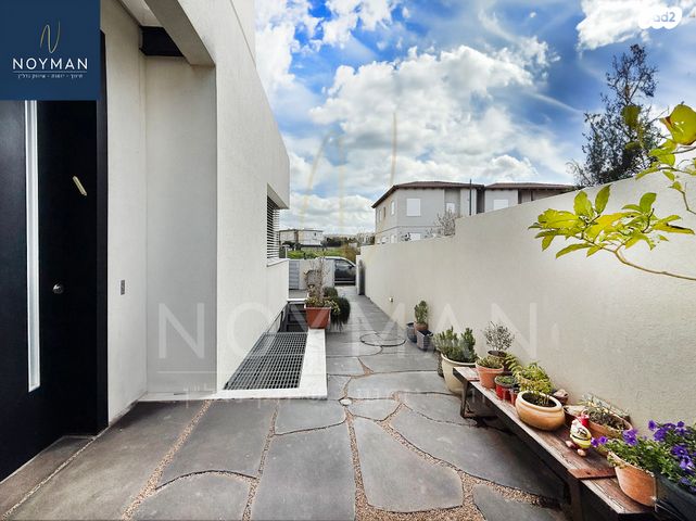 דו משפחתי, הנופר, באר גנים, אבן יהודה