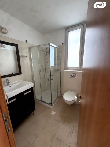 דירה, ניסים אלוני, צמרות איילון, פארק צמרת, תל אביב יפו