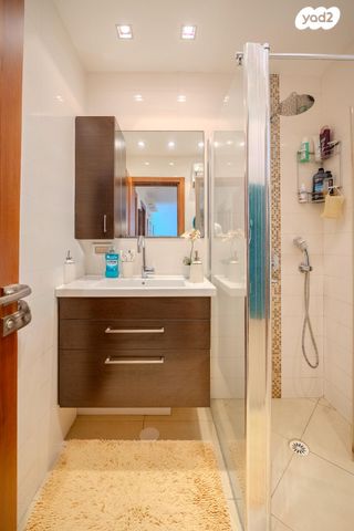 דירה, מעפילי אגוז 36, נווה חן, תל אביב יפו