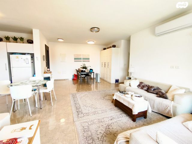 דירה, ערבי נחל, צופים, צופים