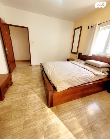 דו משפחתי, שיכוני המזרח, ראשון לציון