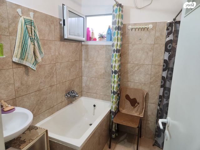 דירה, רמב"ם, עין גנים, פתח תקווה