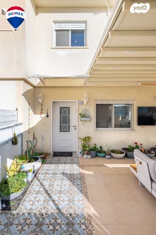 דו משפחתי, התומר, יעקב, זכרון יעקב