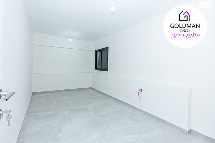 גג/ פנטהאוז, סלומונוביץ, קרית שמונה