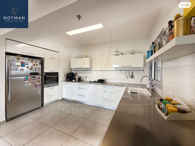 דירה, אלונים 24, קרית השרון, נתניה