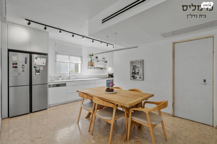 דופלקס, הפרחים, מודיעין מכבים רעות