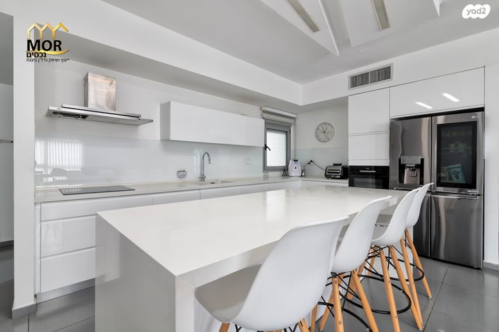 דירה, נאות רבין, יבנה