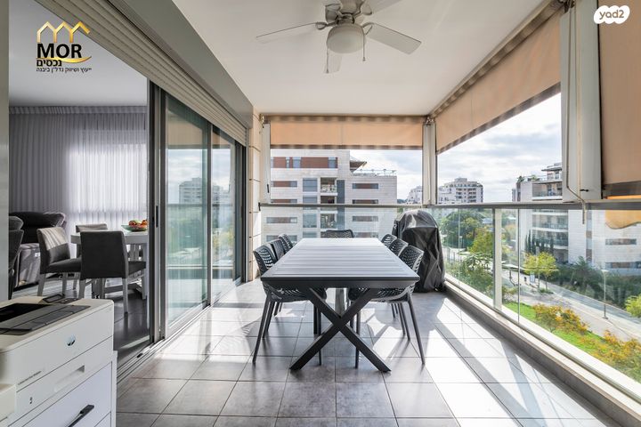 דירה, נאות רבין, יבנה