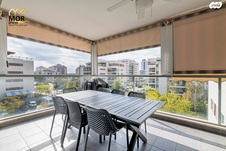 דירה, נאות רבין, יבנה