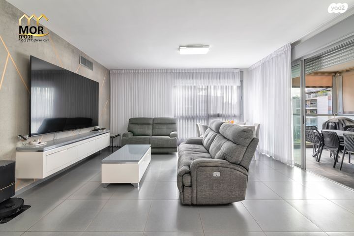 דירה, נאות רבין, יבנה