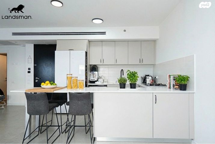 דירה, לויתן, חוף הזהב, נתניה