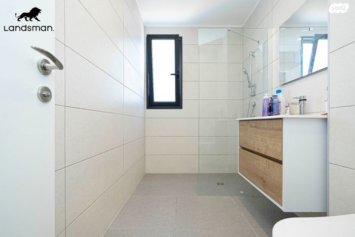 דירה, לויתן, חוף הזהב, נתניה