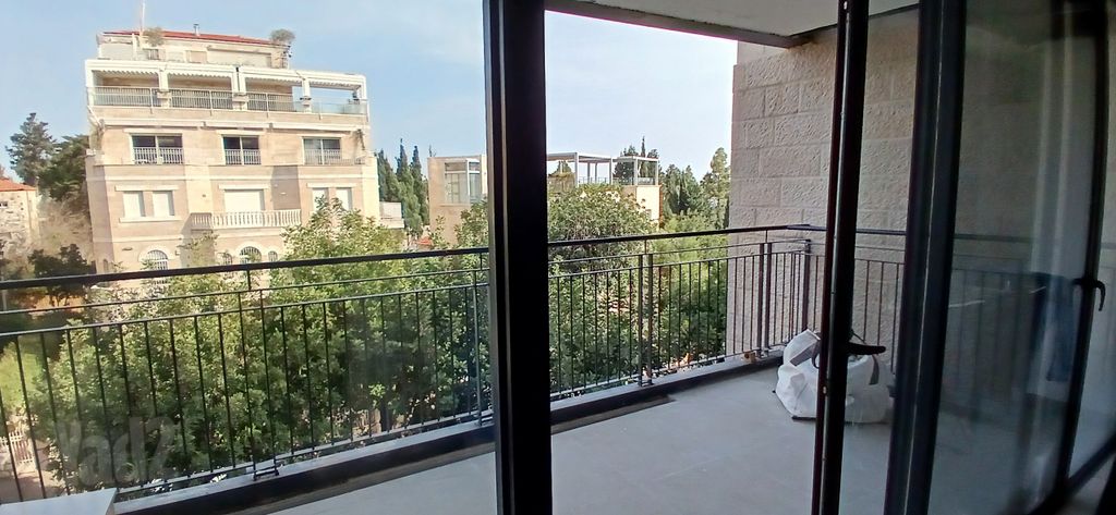 דירה למכירה בירושלים (תיווך) — 2