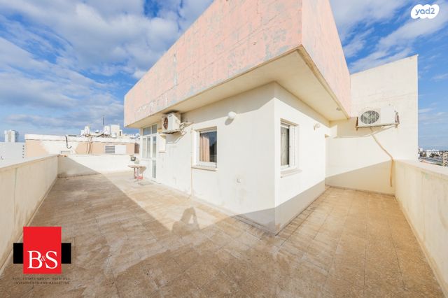 גג/ פנטהאוז, אליהו הגלעדי, נתניה