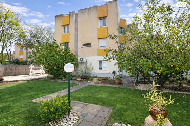 טיילת נווה 16