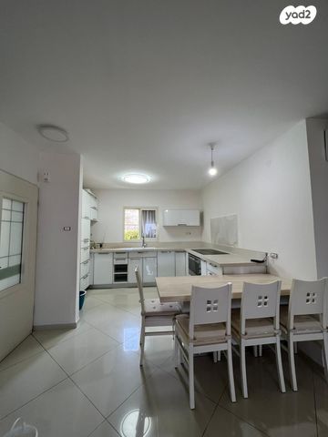 דירה, האלון, רמות יצחק, נשר