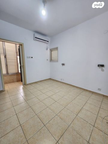 דירה, חנה סנש 8, אגרובנק, חולון