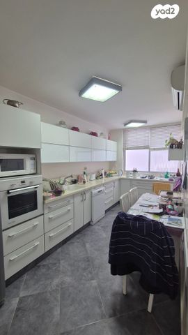 דירה, השבעה, מרכז העיר דרום, נתניה