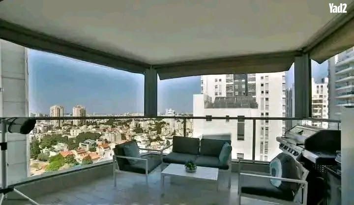 צבי תדמור 