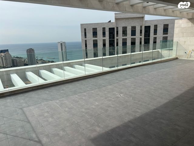 אמנון ליפקין שחק 