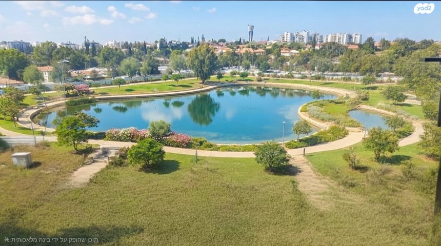 לאה גולדברג 