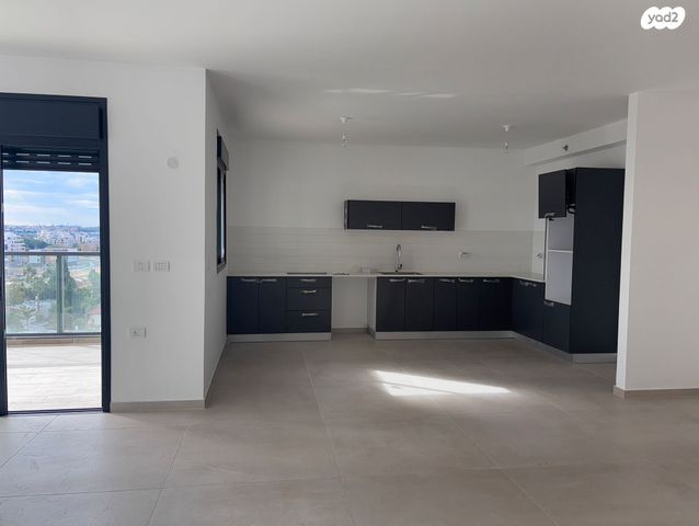 דירה, הגיבור 1, רמתיים, הוד השרון